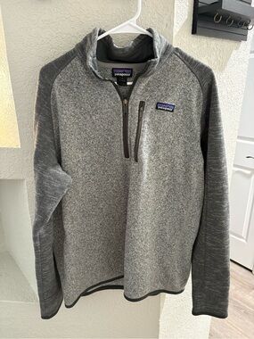 Patagonia Men’s Gray QuarterZip Fleece